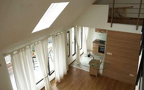 Great Located Architektural Penthouse Apartment